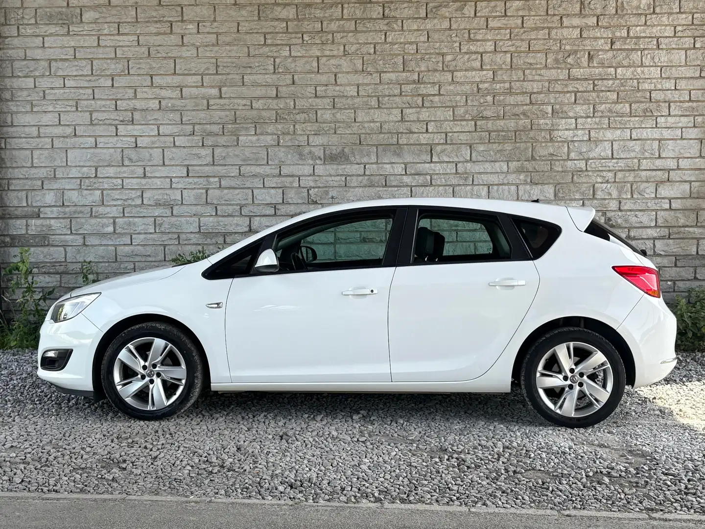 Opel Astra Astra 1.4 Turbo * AIRCO * PDC * JANTES * CARNET * Wit - 2
