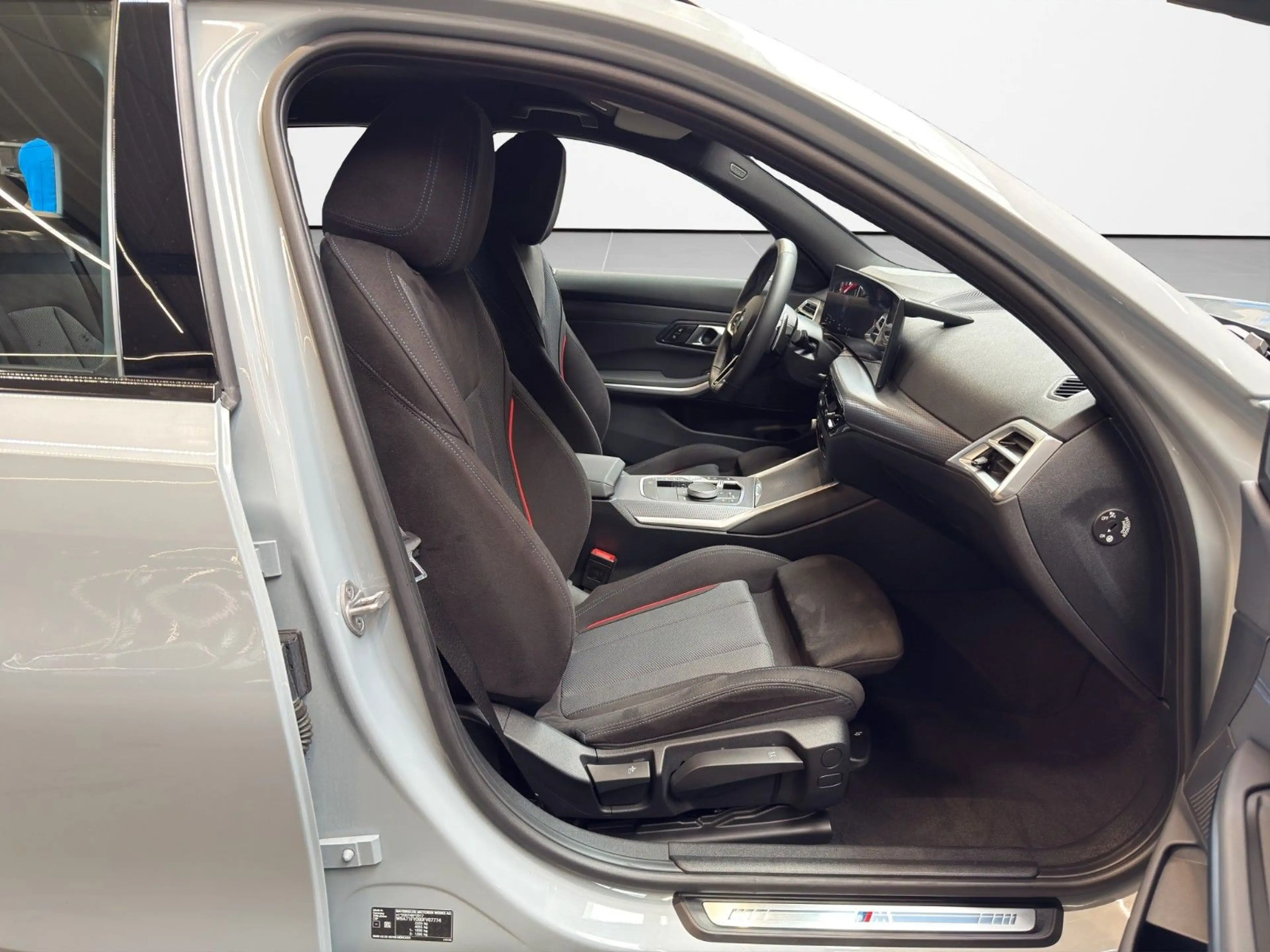 BMW 330 i Touring xDrive M Sport ACC FL2 HiFi RFK 3ZK — photo 12