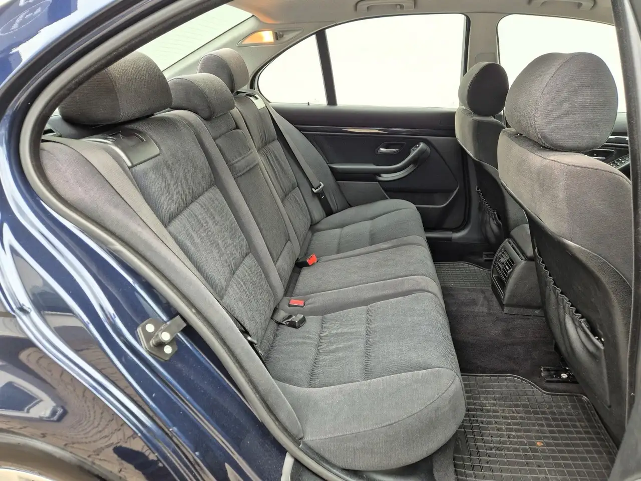 BMW 520 i 2.1 Shadow-Line |AHK|Tempomat|Klima|, foto 11