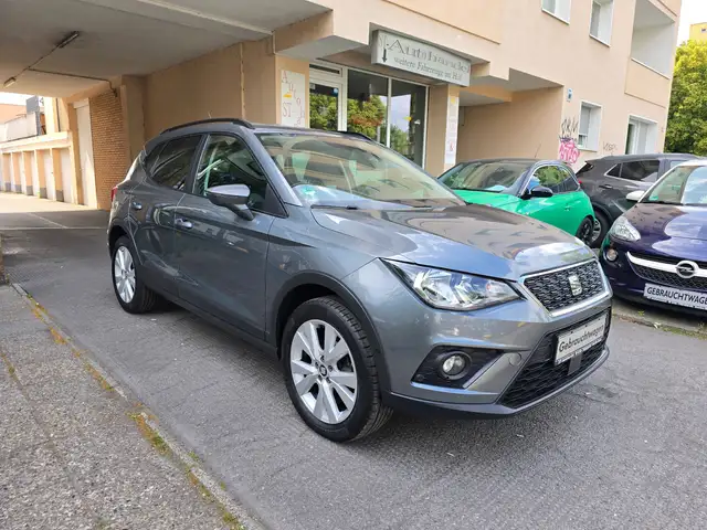 Seat Arona main image
