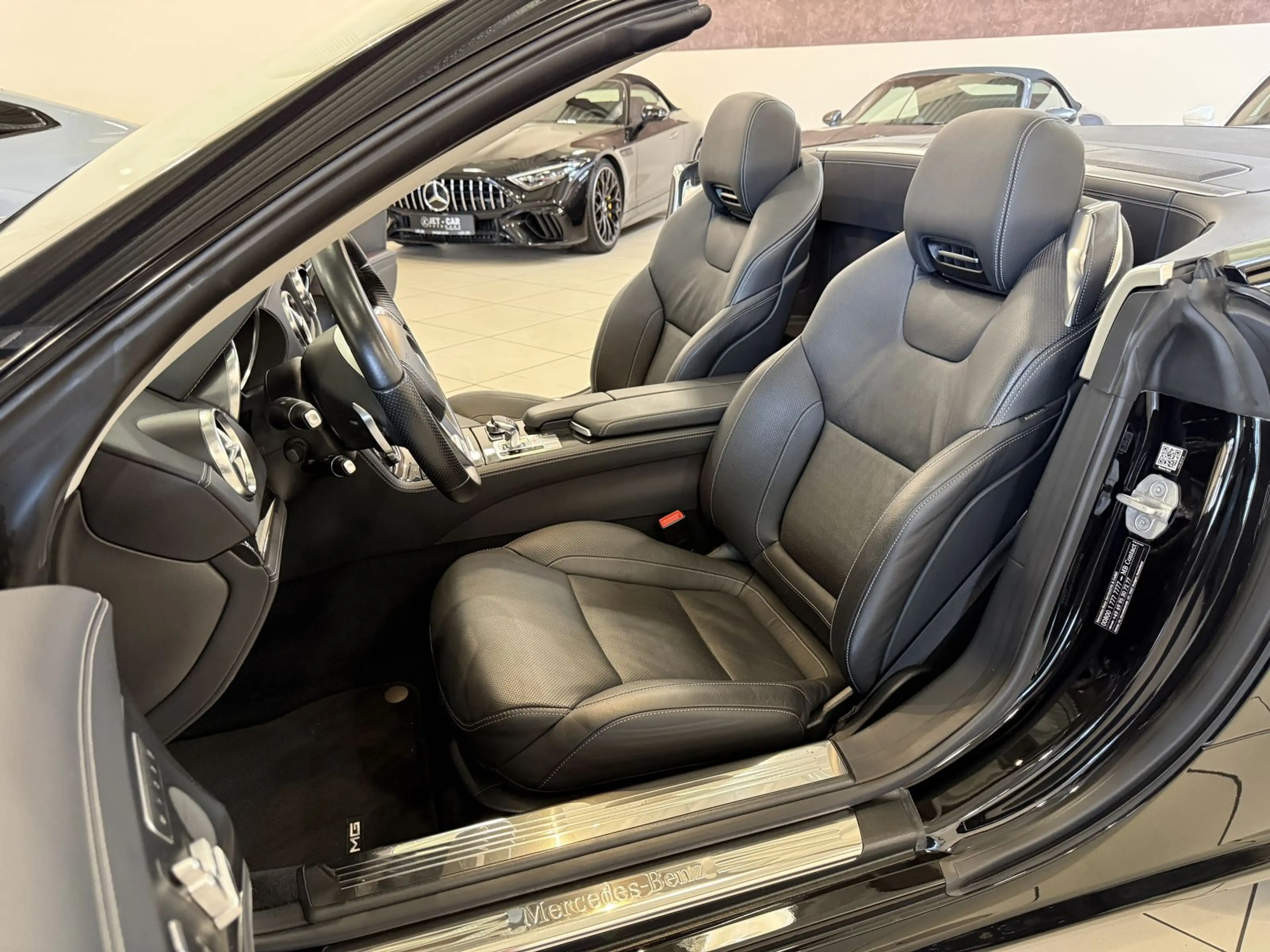 Mercedes-Benz SL 400 AMG *Comand-H&K-Airscarf-Kamera-19"* — photo 13