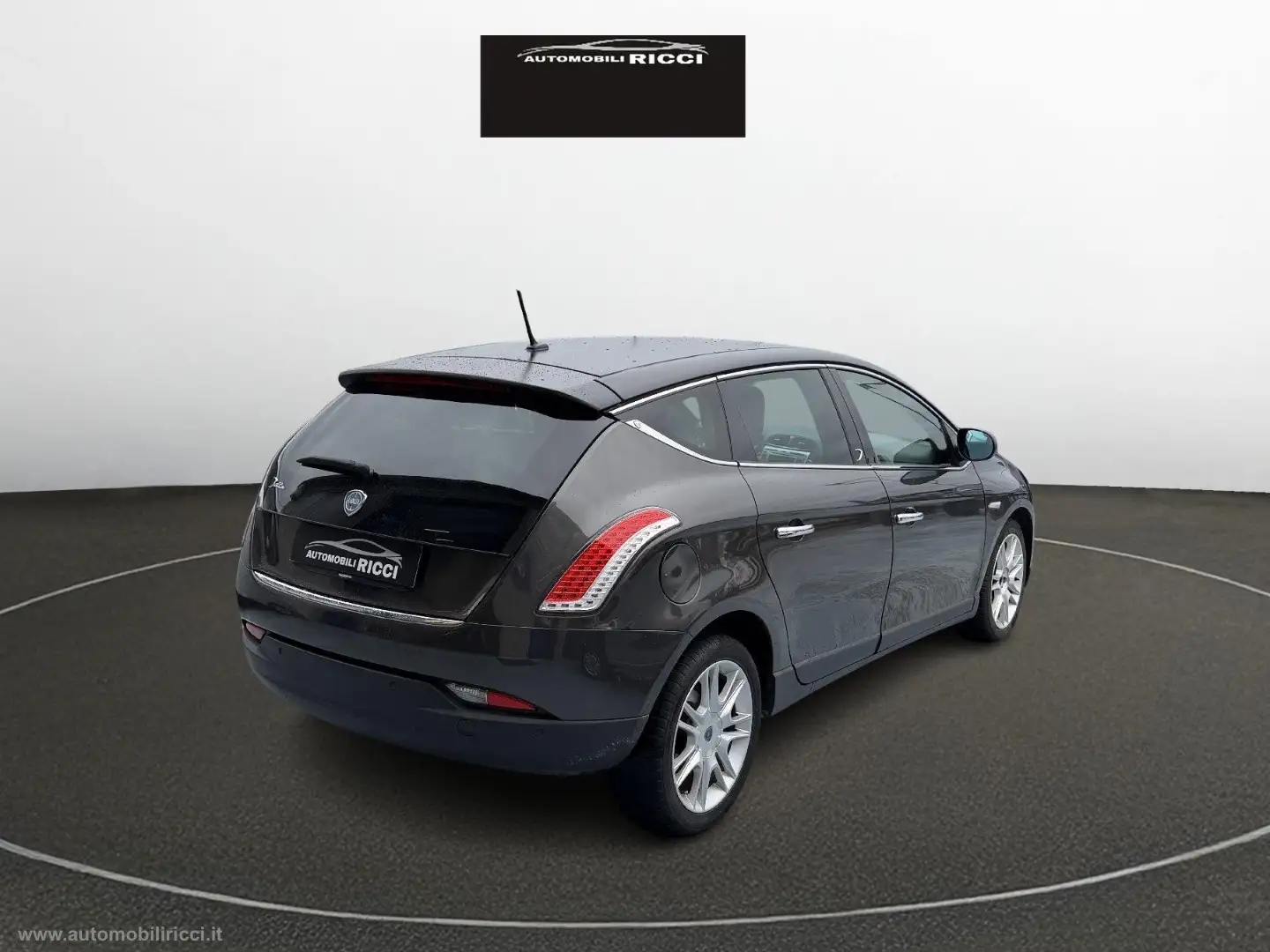 Lancia Delta 1.6 MJT Selectronic Oro Gris - 2