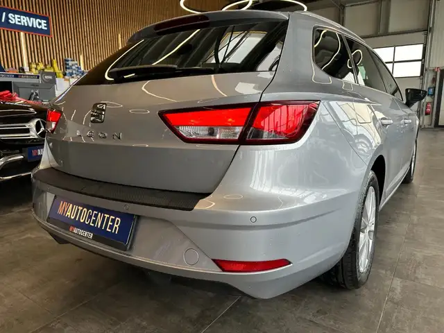 Seat Leon view 2