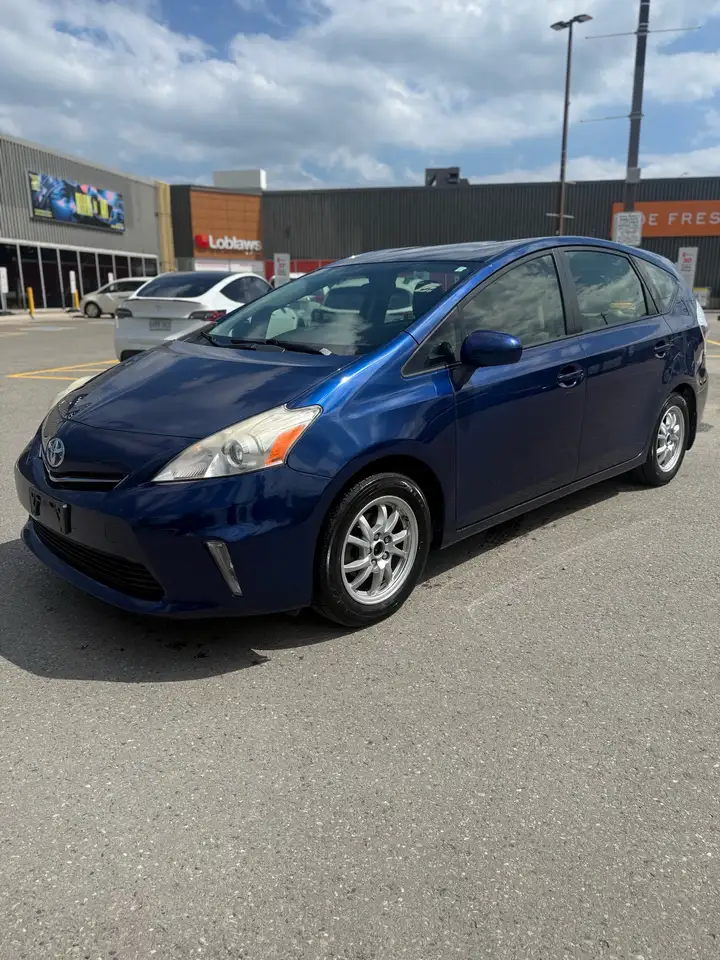2013 Toyota Prius v