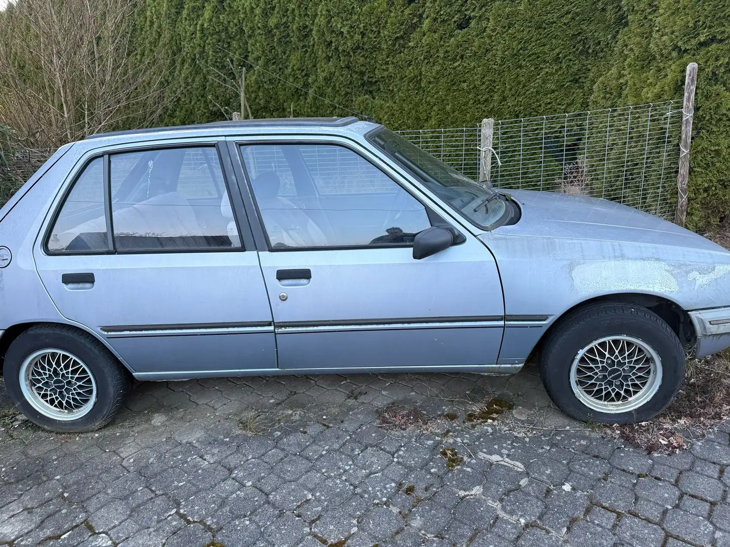 Peugeot 205 205 GT - 1