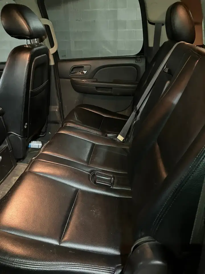Chevrolet Suburban снимка Chevrolet Suburban