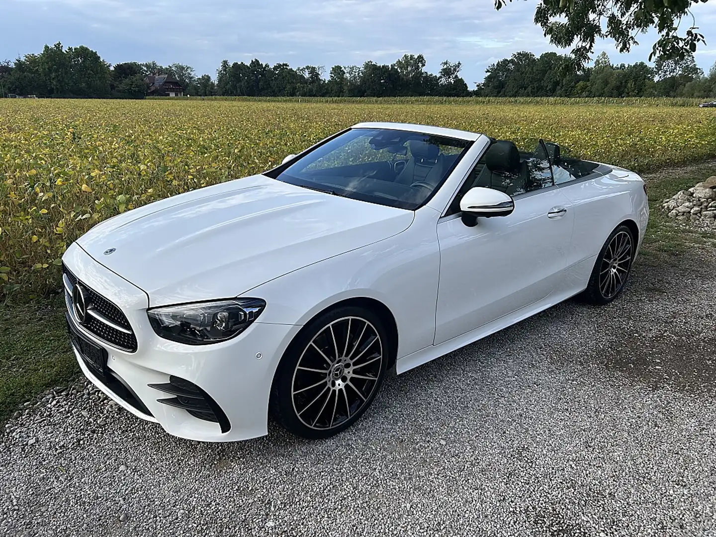 Mercedes-Benz E 220 d Aut. AMG Line Weiß - 1