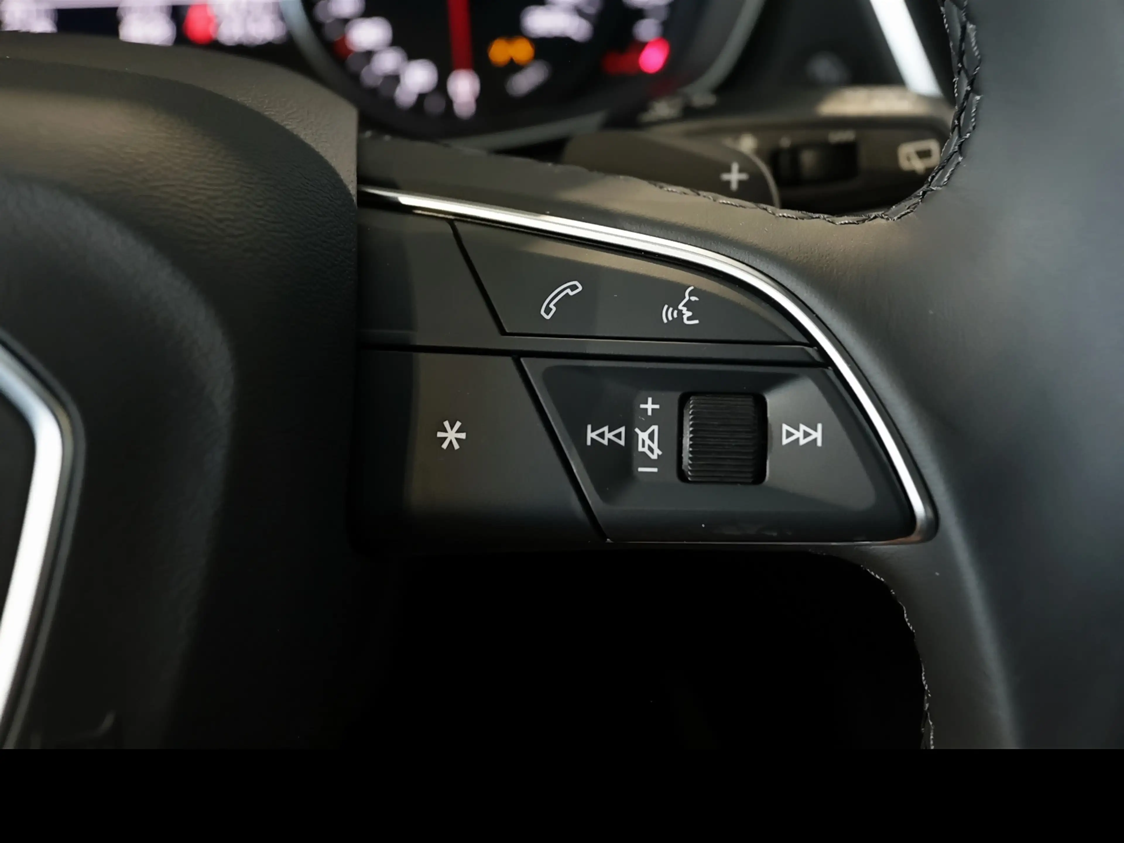 Audi Q5 Sportback 40 2.0 TFSI quattro advanced — photo 10