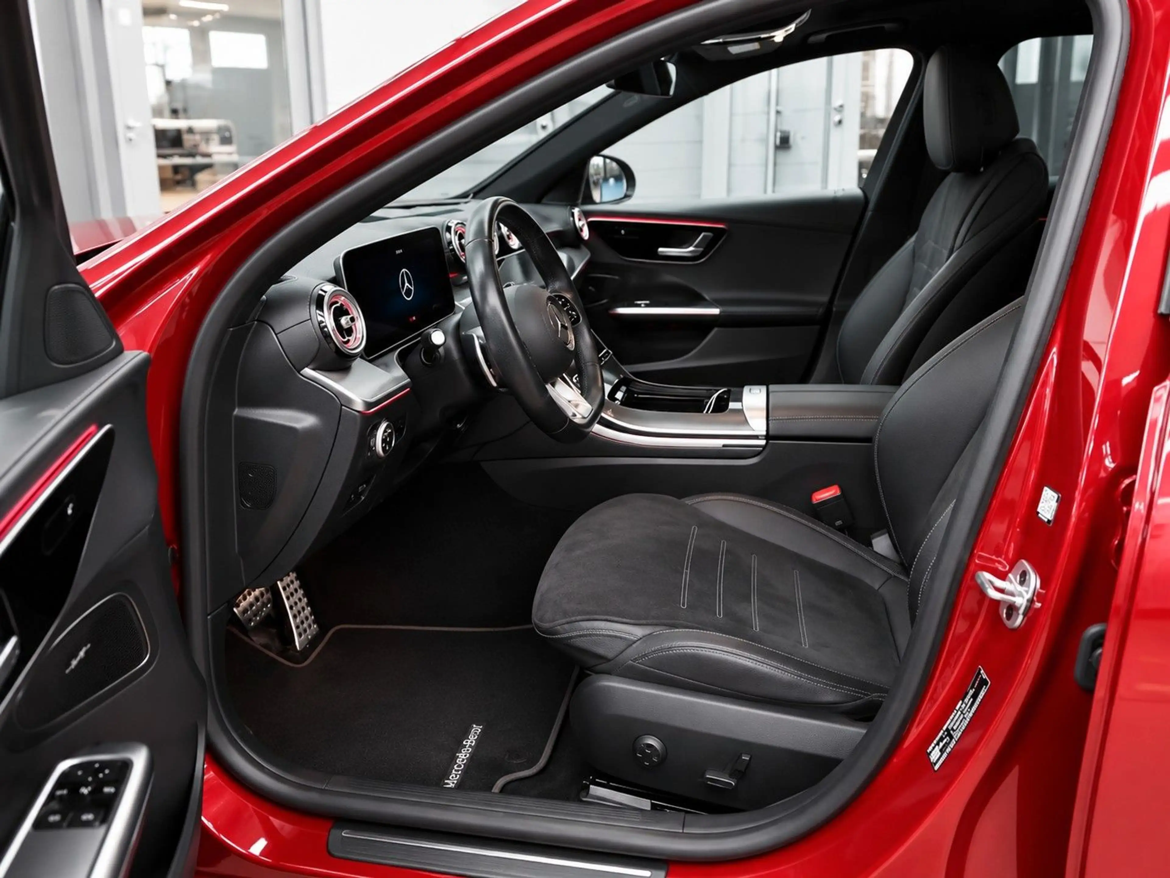 Mercedes-Benz C 200 d T AMG AHK PANO OLED AMBI SOUND KAM MBUX — photo 8
