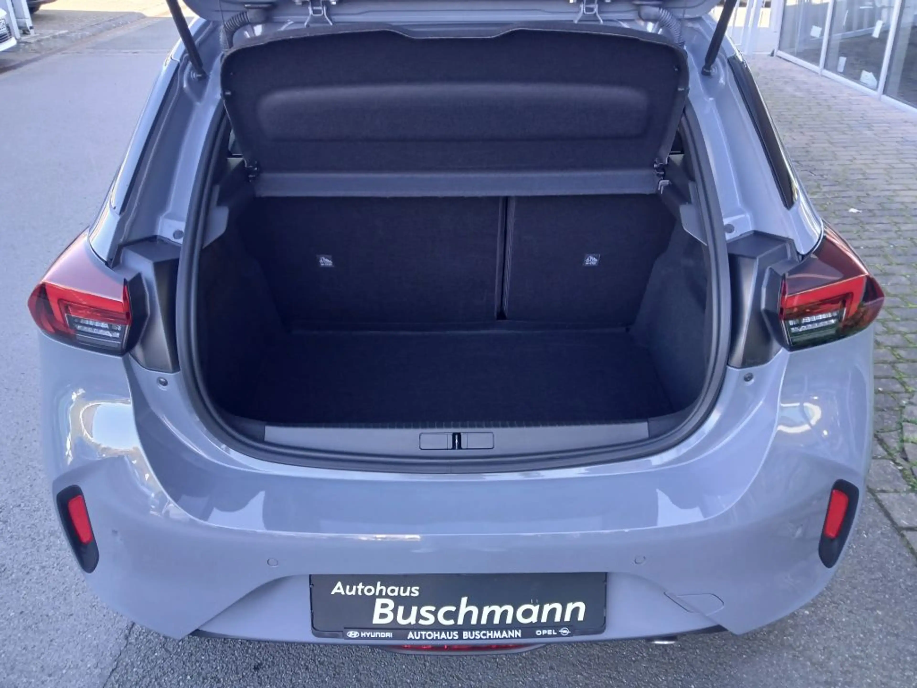 Opel Corsa 1.2 Direct Injection Turbo Automatik GS — photo 11