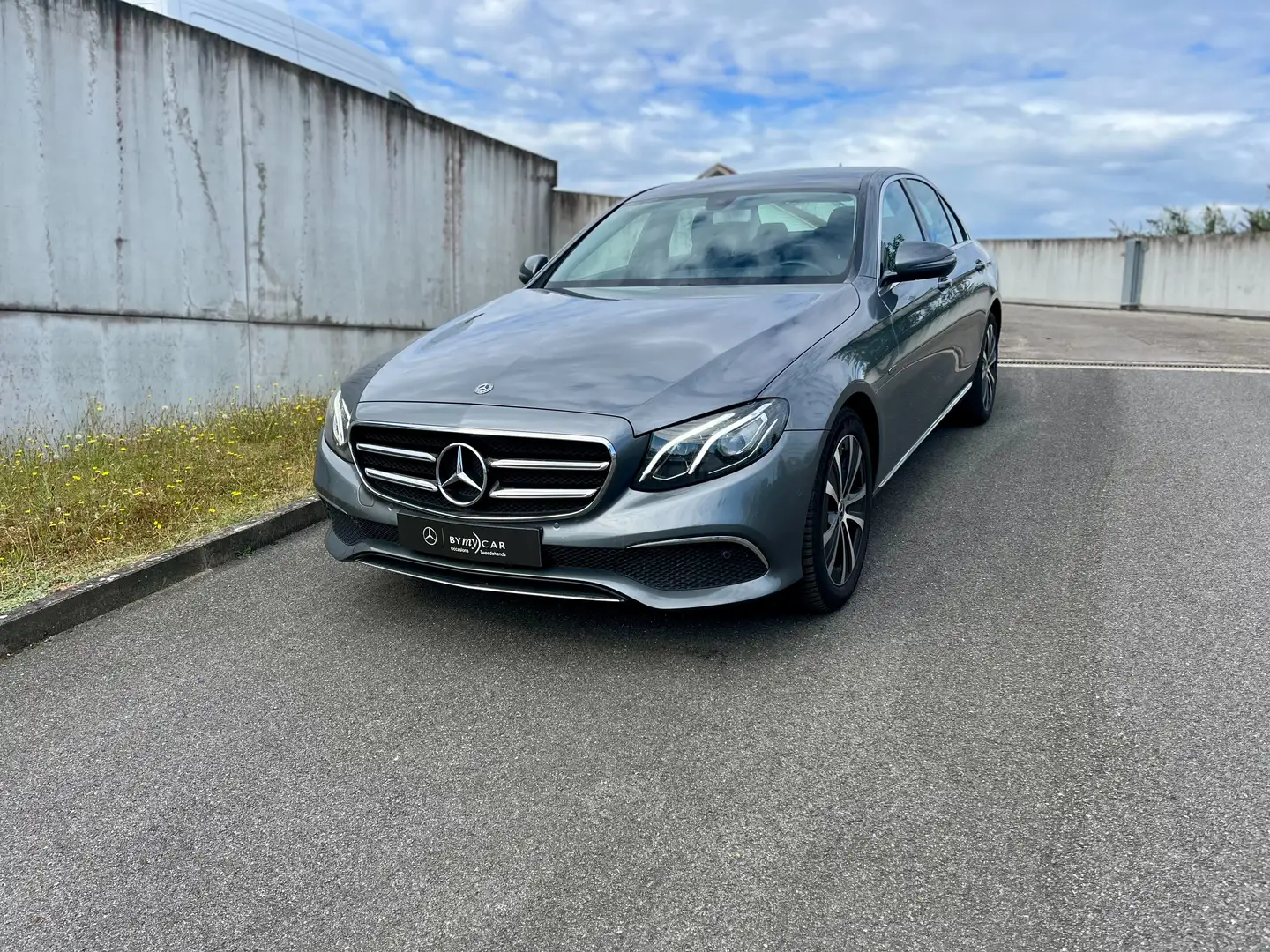 Mercedes-Benz E 300 E 300 e PHEV Business Solution Gris - 1