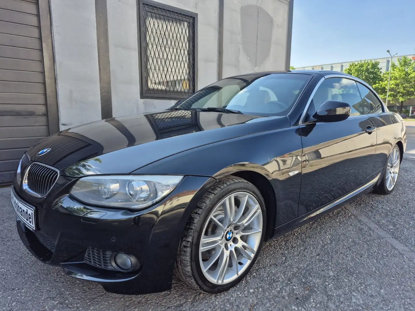 BMW 330 3 Cabrio/Roadster 330d M Paket Sport Aut Navi Schwarz - 1