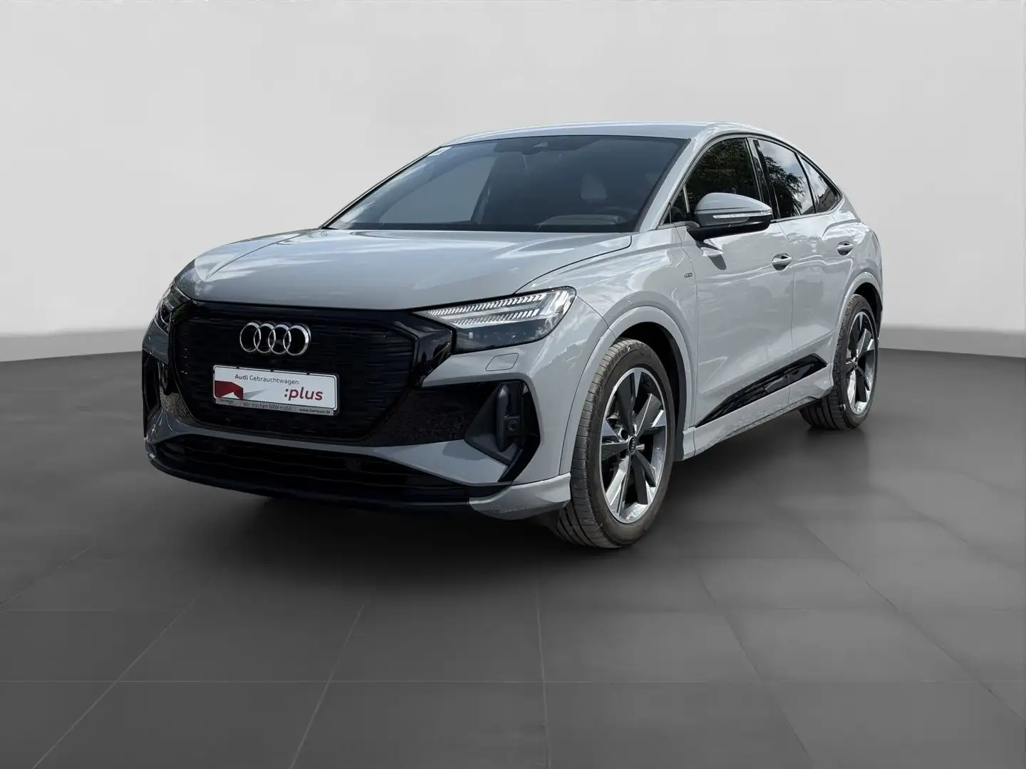 Audi Q4 e-tron Sportback 35 2x S LINE MATRIX OPS WÄRM Grijs - 2