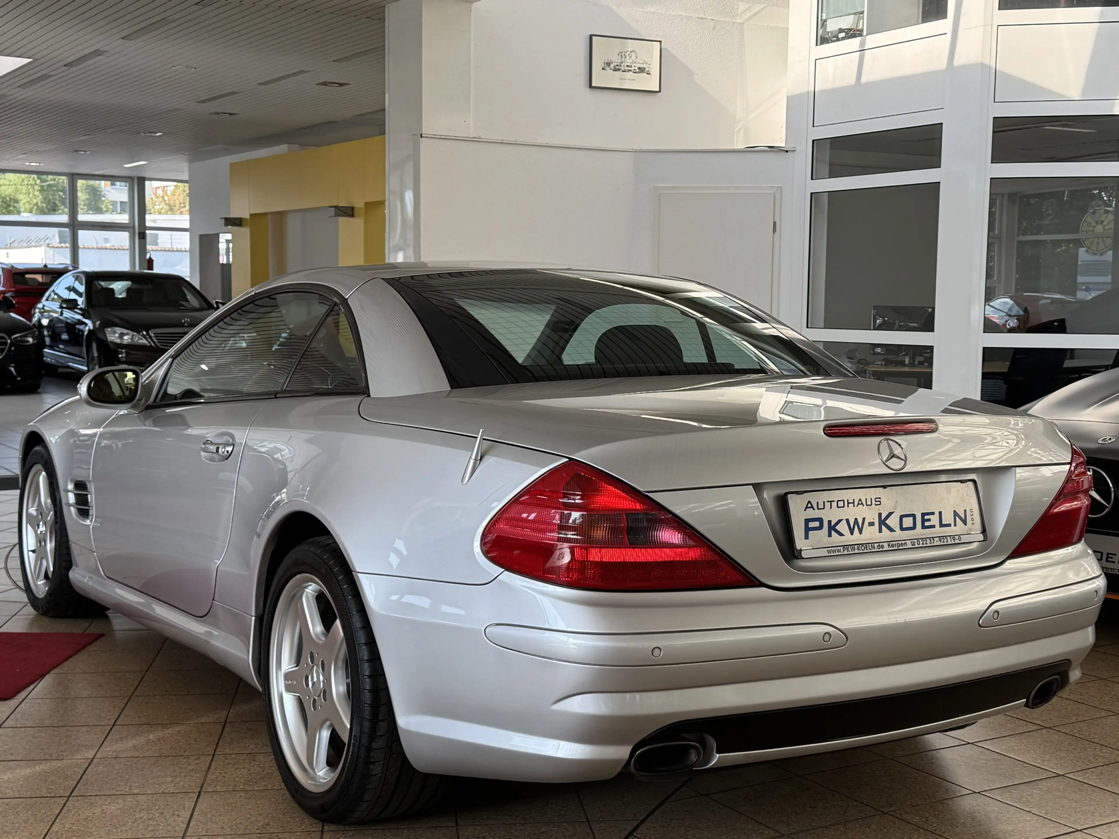 Mercedes-Benz SL 500 *AMG-LiNE*Bi-XEN*KEYLESS*BOSE*LEDER*PTS — photo 4