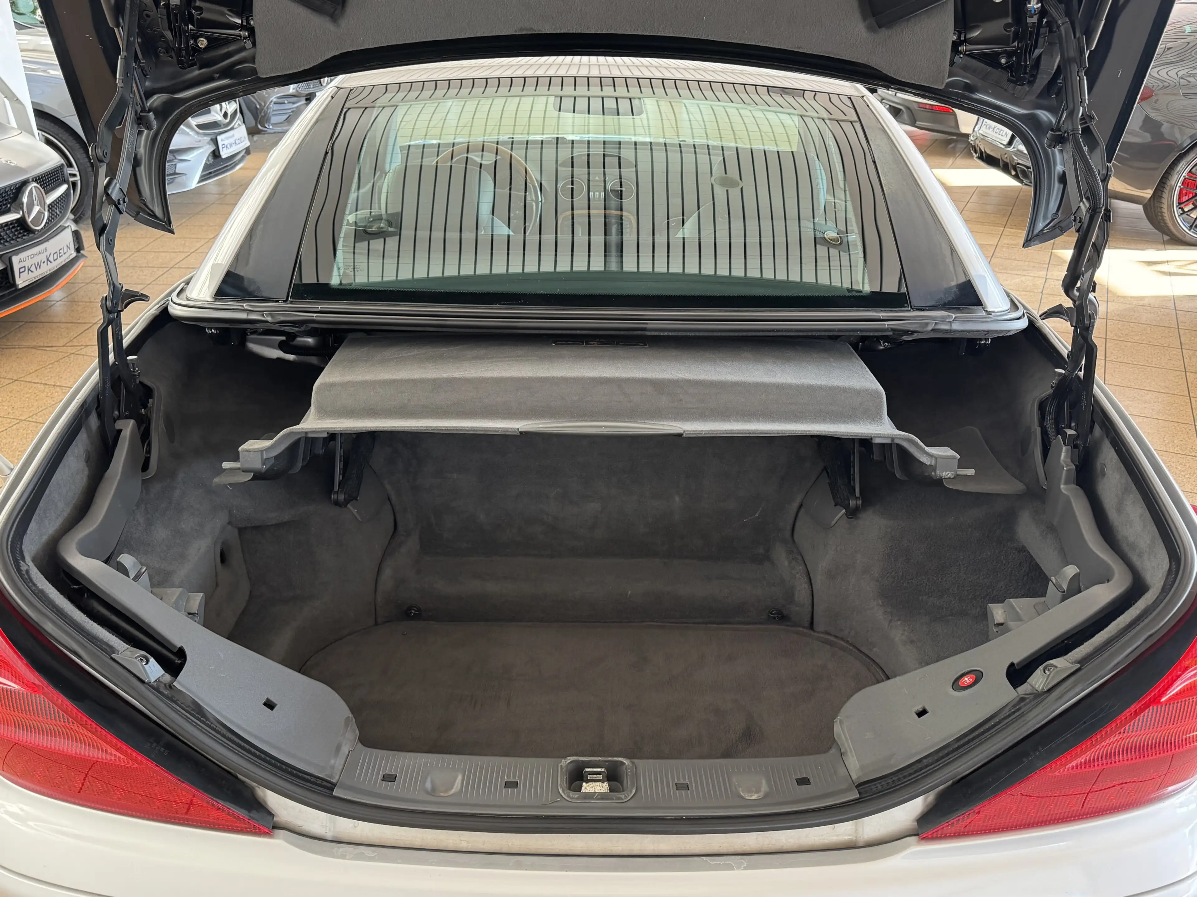 Mercedes-Benz SL 500 *AMG-LiNE*Bi-XEN*KEYLESS*BOSE*LEDER*PTS — photo 15