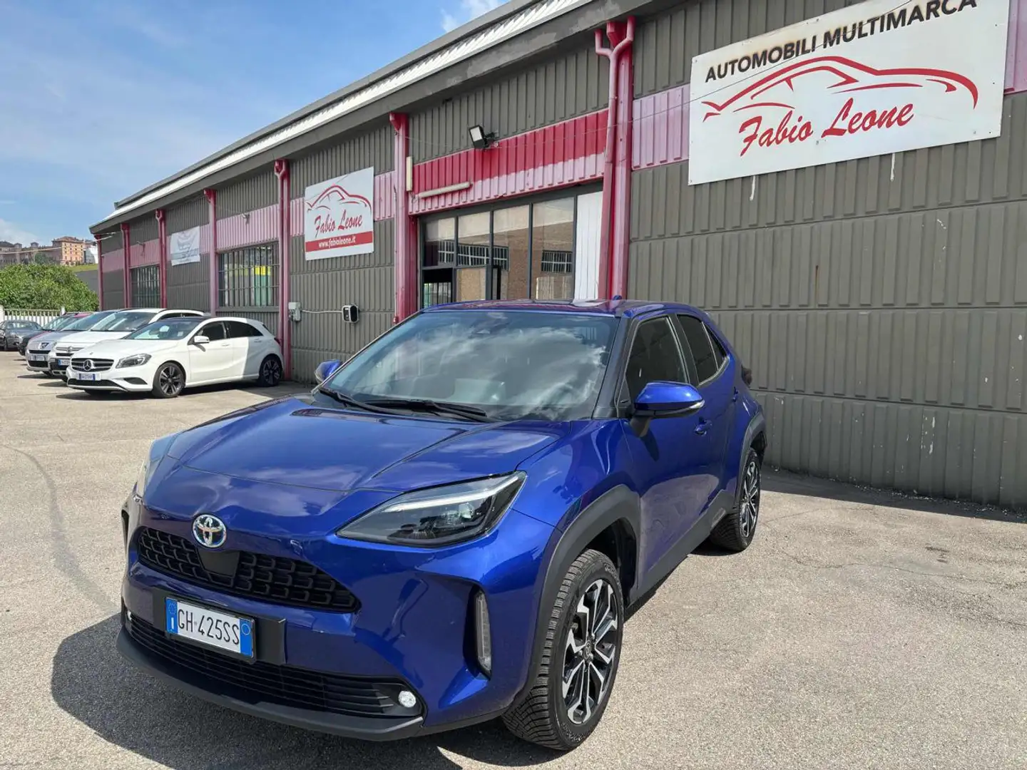 Toyota Yaris Cross 1.5 Hybrid 5p. E-CVT AWD-i Trend Blu/Azzurro - 1