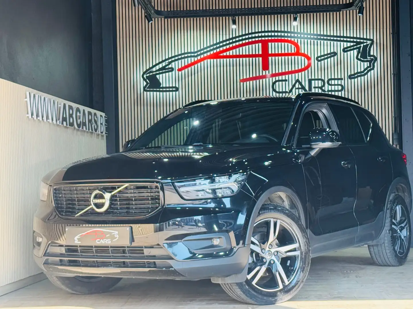 Volvo XC40 1.5 T2 R-Design * GARANTIE 12 MOIS * 1ER PROP * Noir - 1