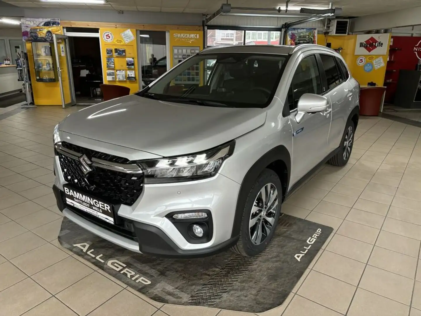 Suzuki S-Cross 1,4 Hybrid ALLGRIP flash WINTERRÄDER INKL Zilver - 1