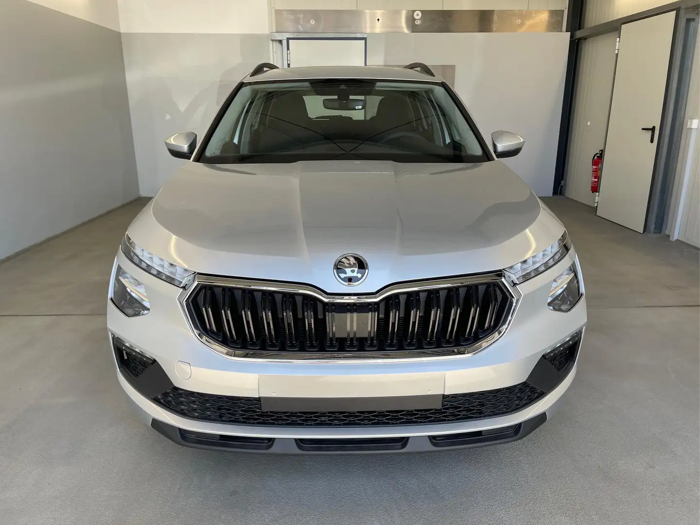Skoda Kamiq Facelift Selection 115PS AHK+Sitzheizung 1.0 TS... Silber - 2