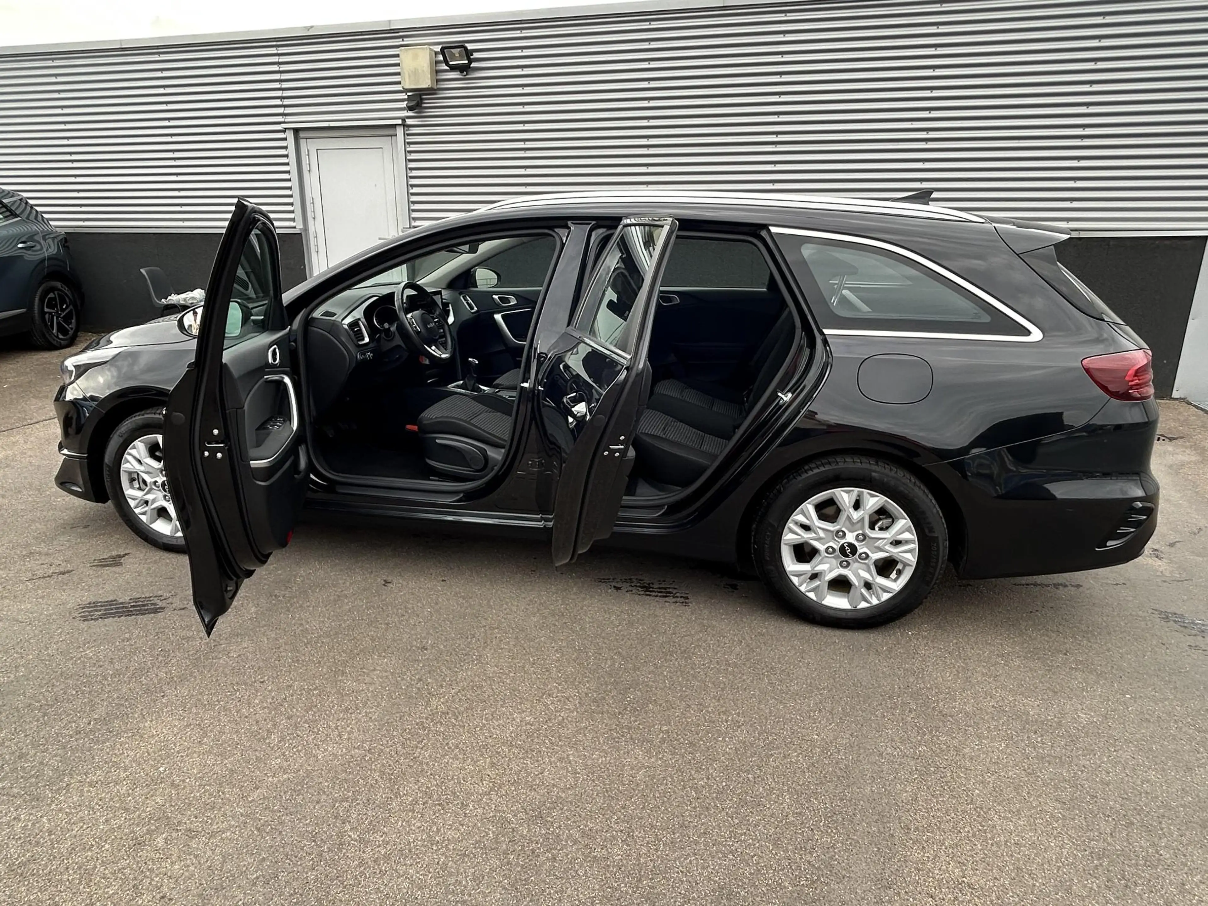 Kia Ceed SW / cee'd SW Sportswagon 1.5 T-GDi DynamicLine Trekhaak, naviga — photo 4