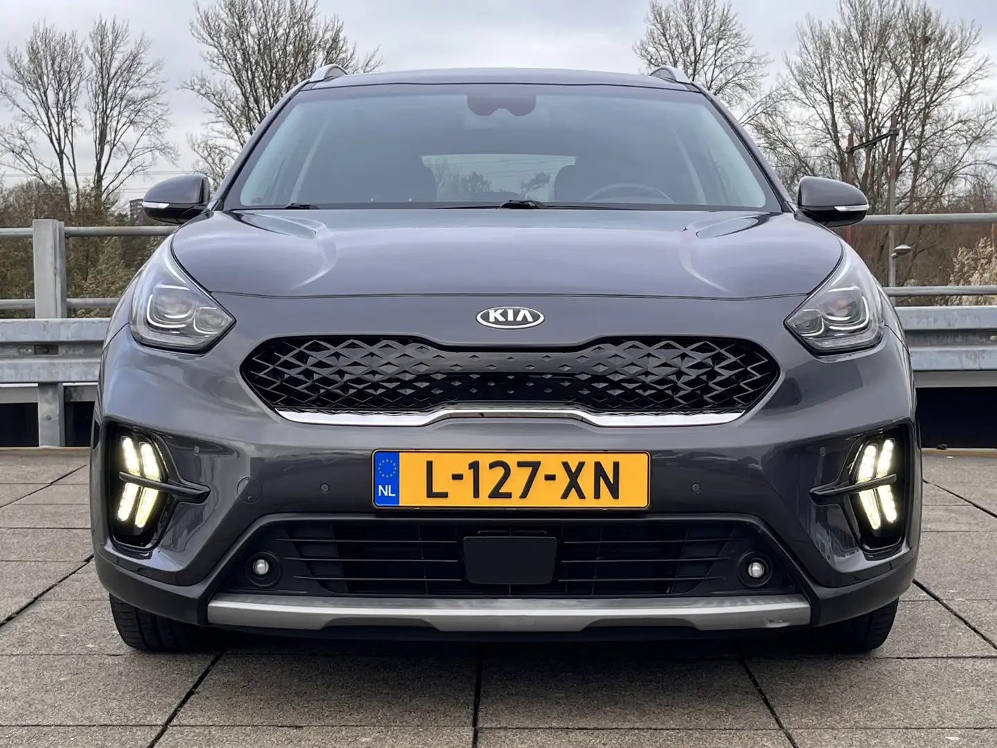 Kia Niro 1.6 GDi Hybrid DynamicPlusLine Luxe uitvoering | Z Gris - 2