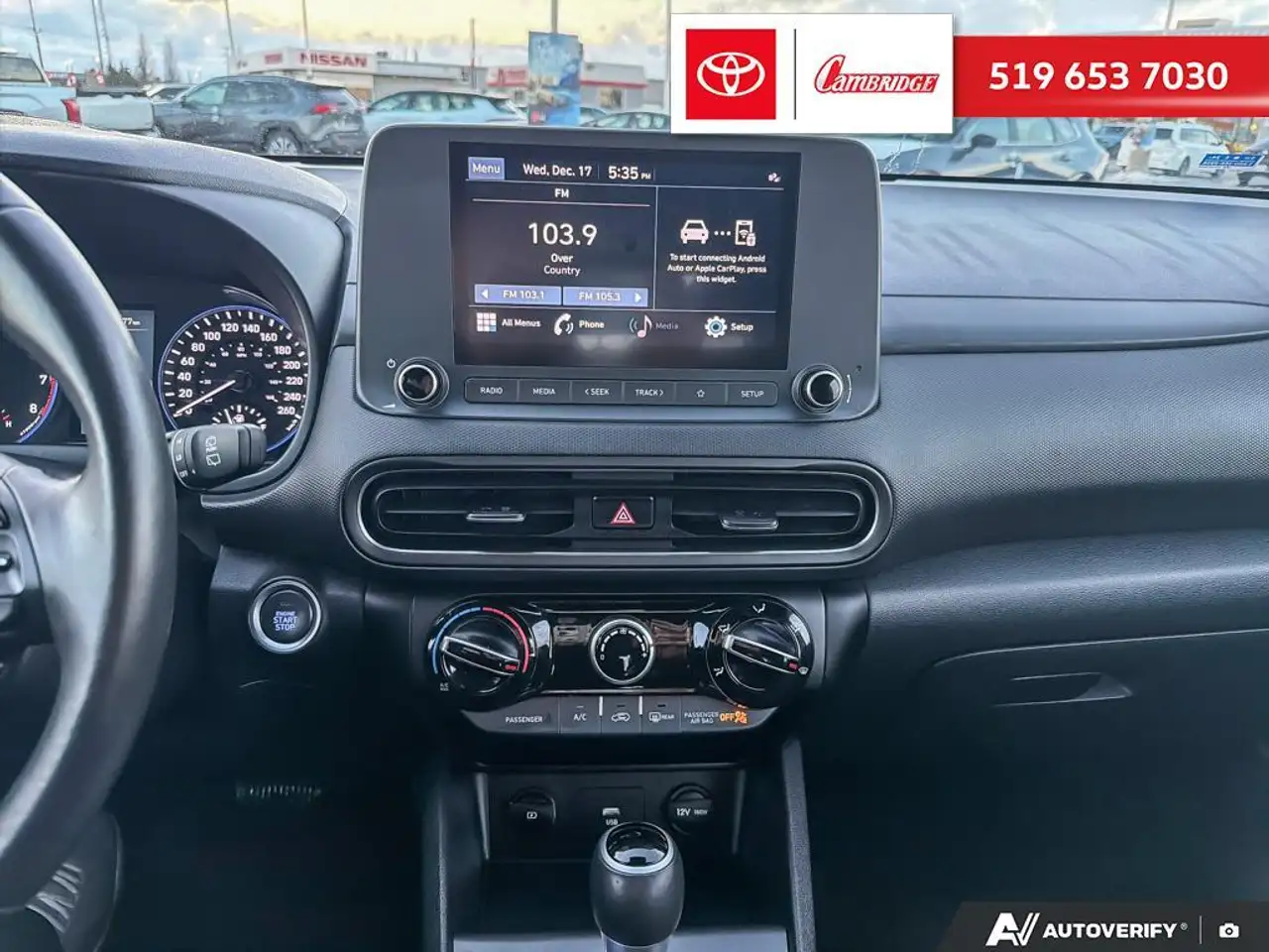 Hyundai KONA снимка Hyundai KONA