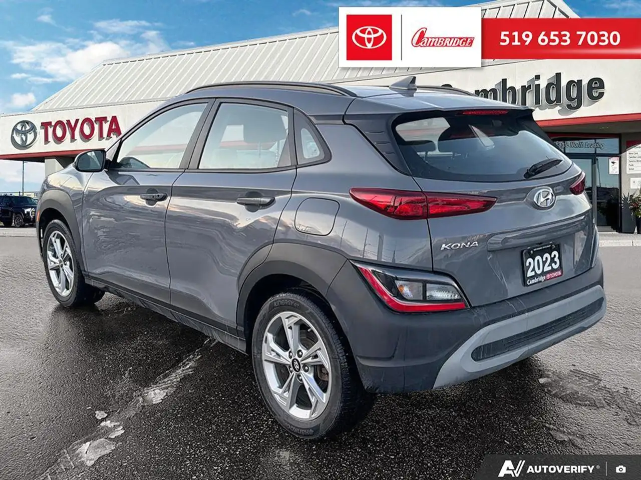 Hyundai KONA снимка Hyundai KONA