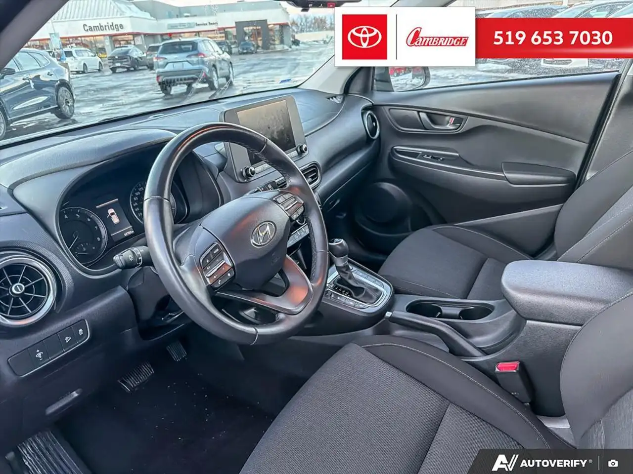 Hyundai KONA снимка Hyundai KONA