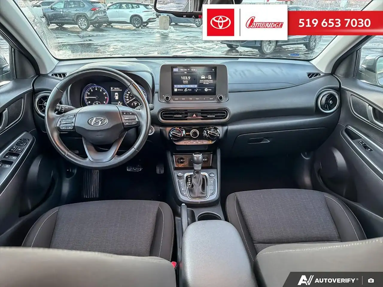 Hyundai KONA снимка Hyundai KONA