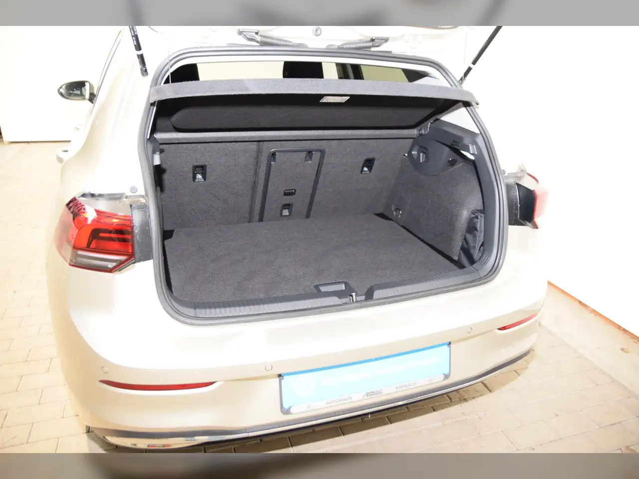 Volkswagen Golf VIII TSI MOVE DSG 8