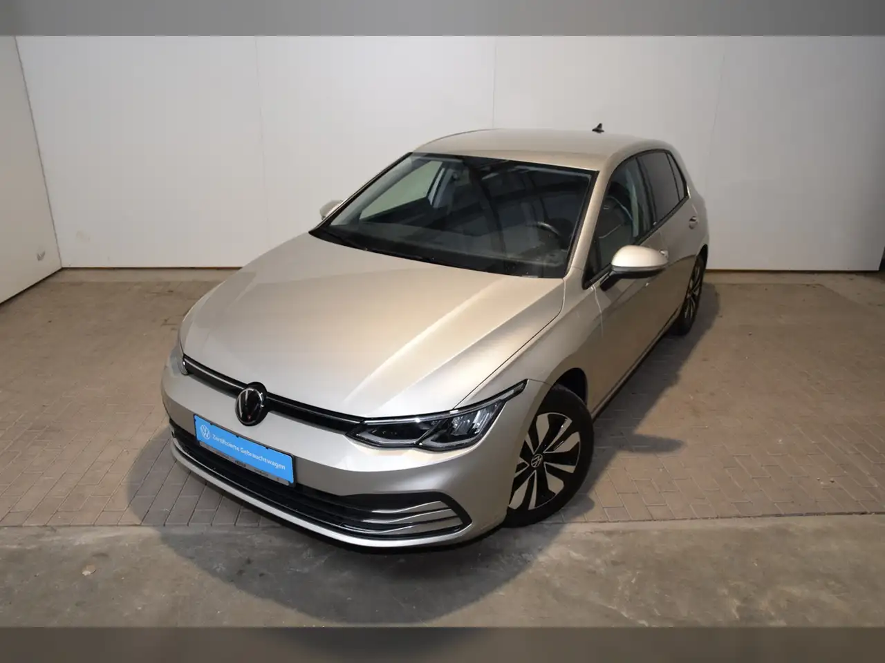 Volkswagen Golf VIII TSI MOVE DSG 2