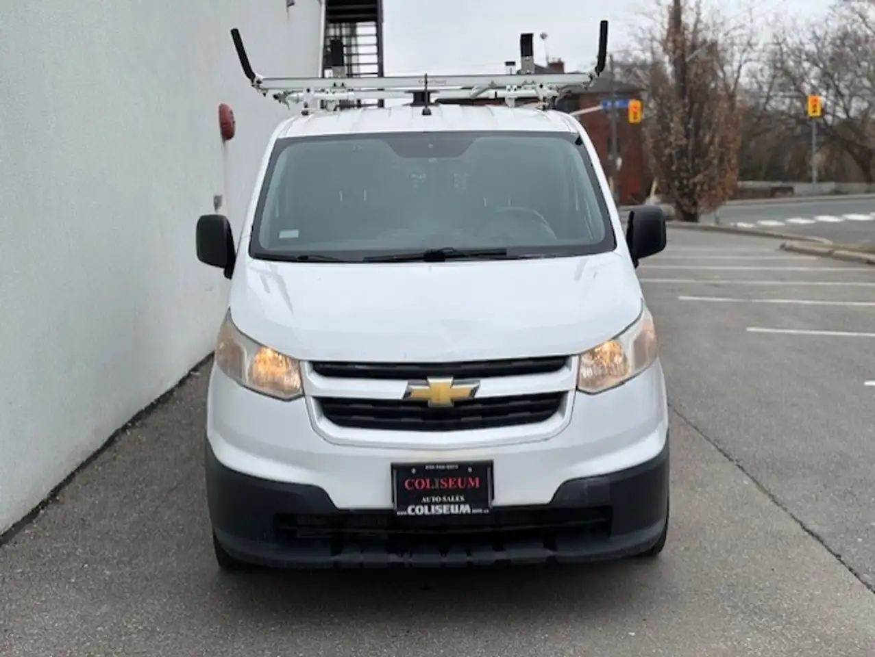 Nissan NV200 снимка Nissan NV200