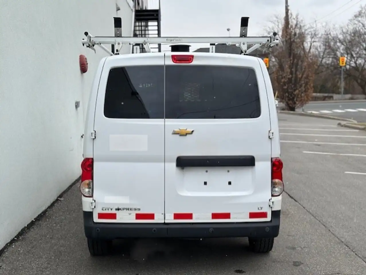 Nissan NV200 снимка Nissan NV200