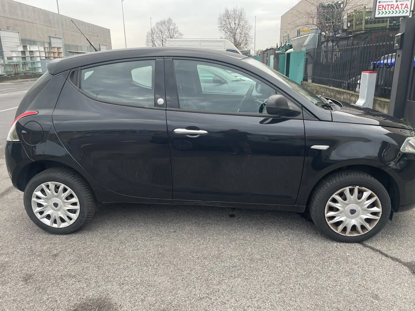 Lancia Ypsilon 0.9 t.air Gold ecochic metano 80cv - 2
