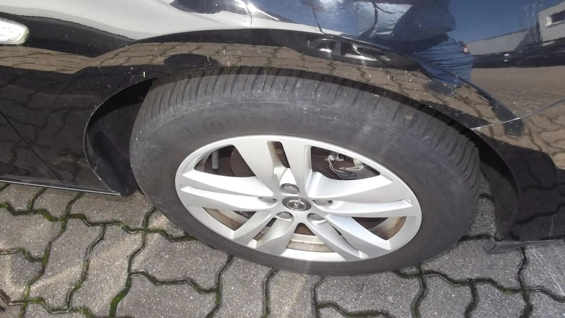 Opel Astra K Sports Tourer Edition Start/Stop,Navi. Noir - 2