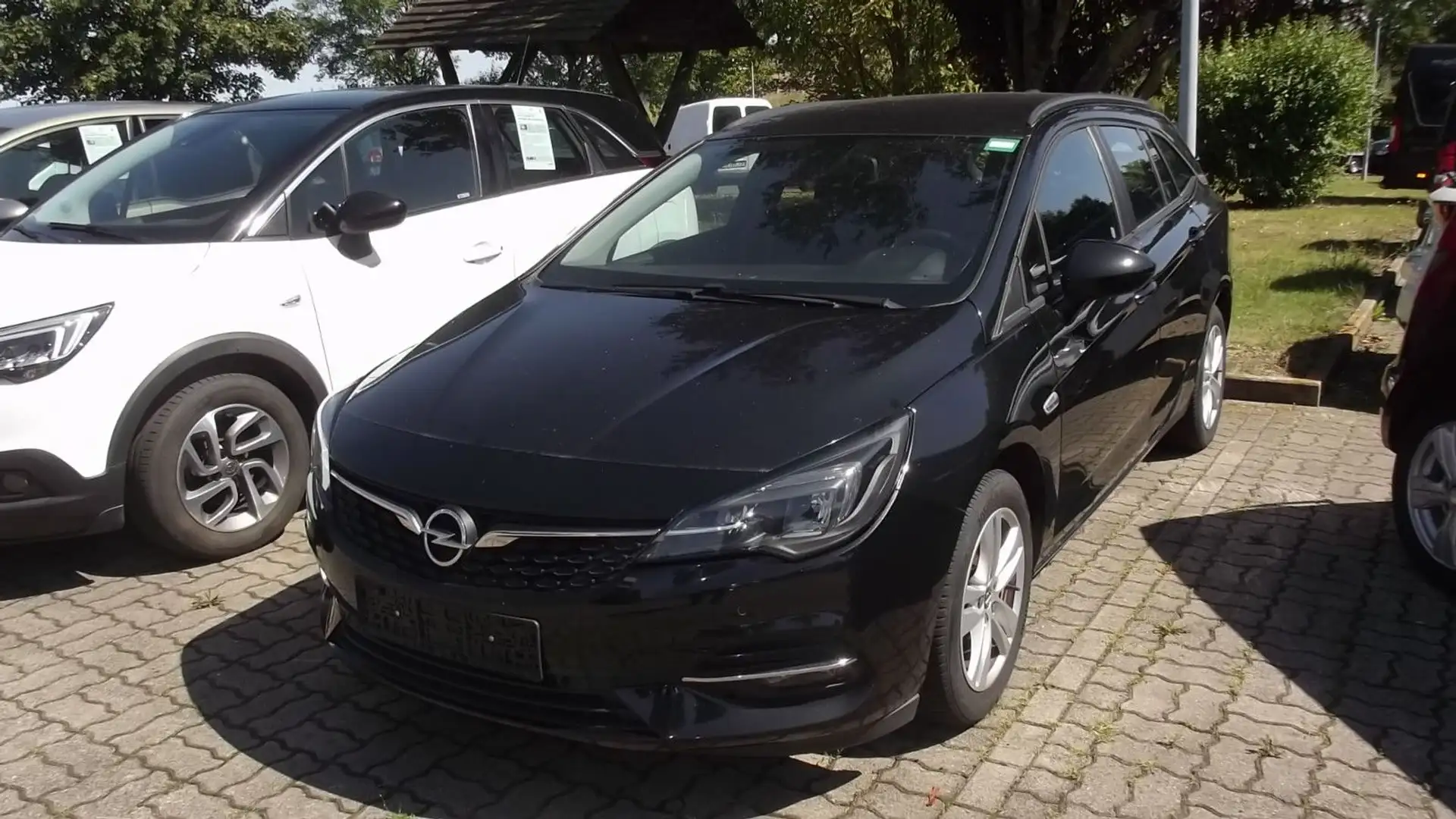 Opel Astra K Sports Tourer Edition Start/Stop,Navi. Noir - 1