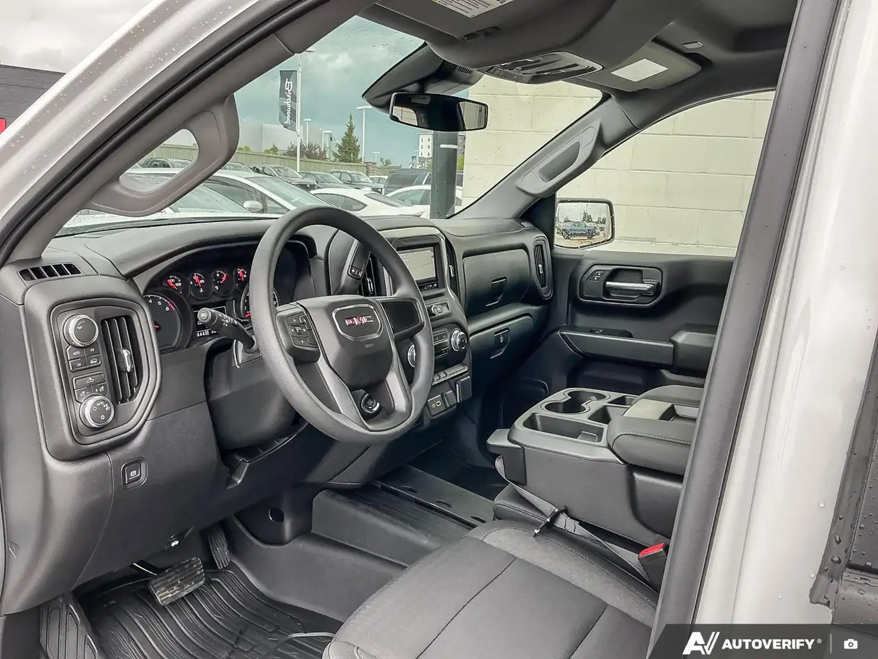 GMC Sierra 1500 снимка GMC Sierra 1500
