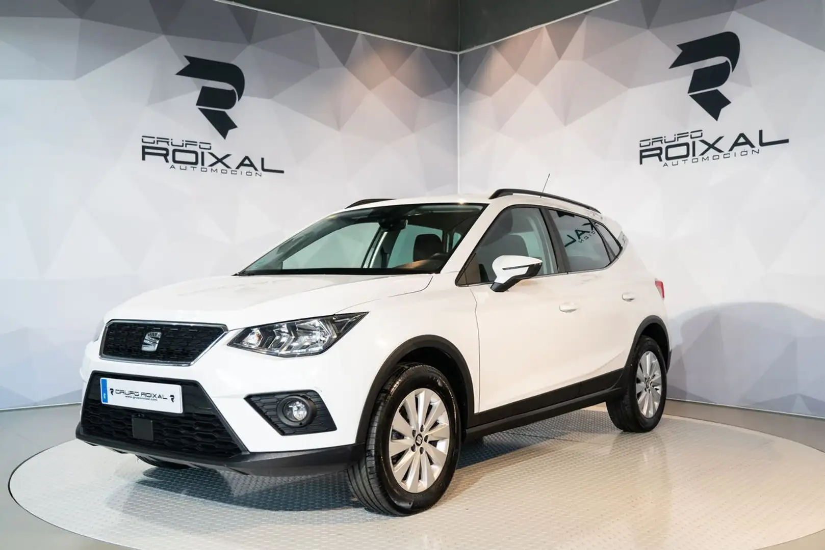 SEAT Arona 1.0 TSI ECOMOTIVE 95 CV Blanc - 1