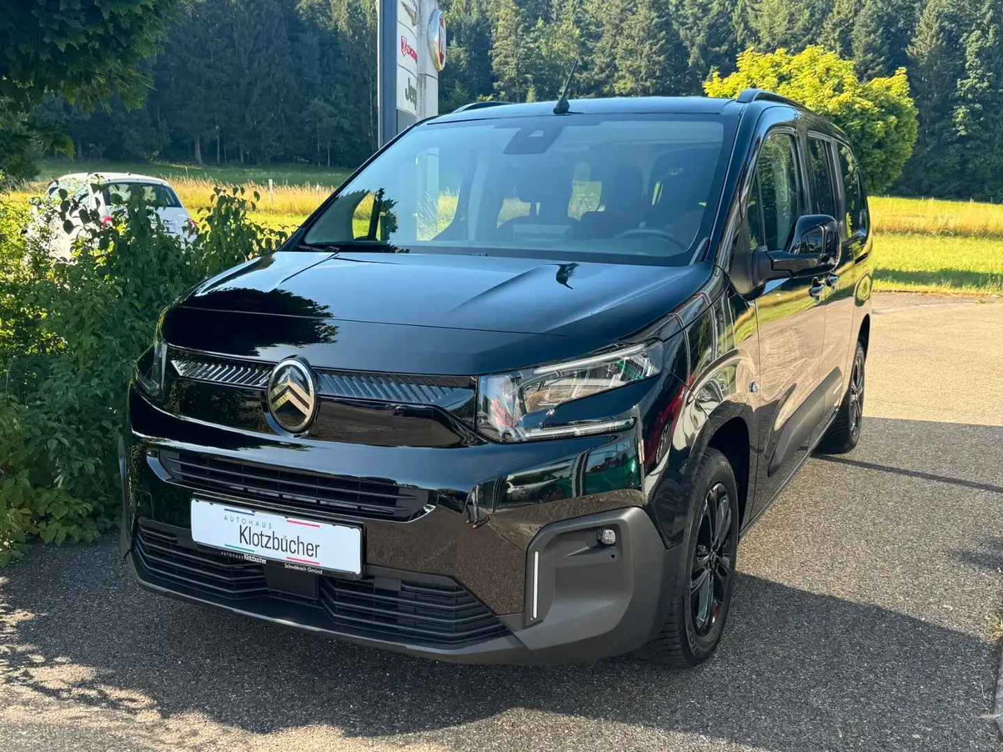 Citroen Berlingo Max XL BlueHDI 130 EAT8 Schwarz - 1