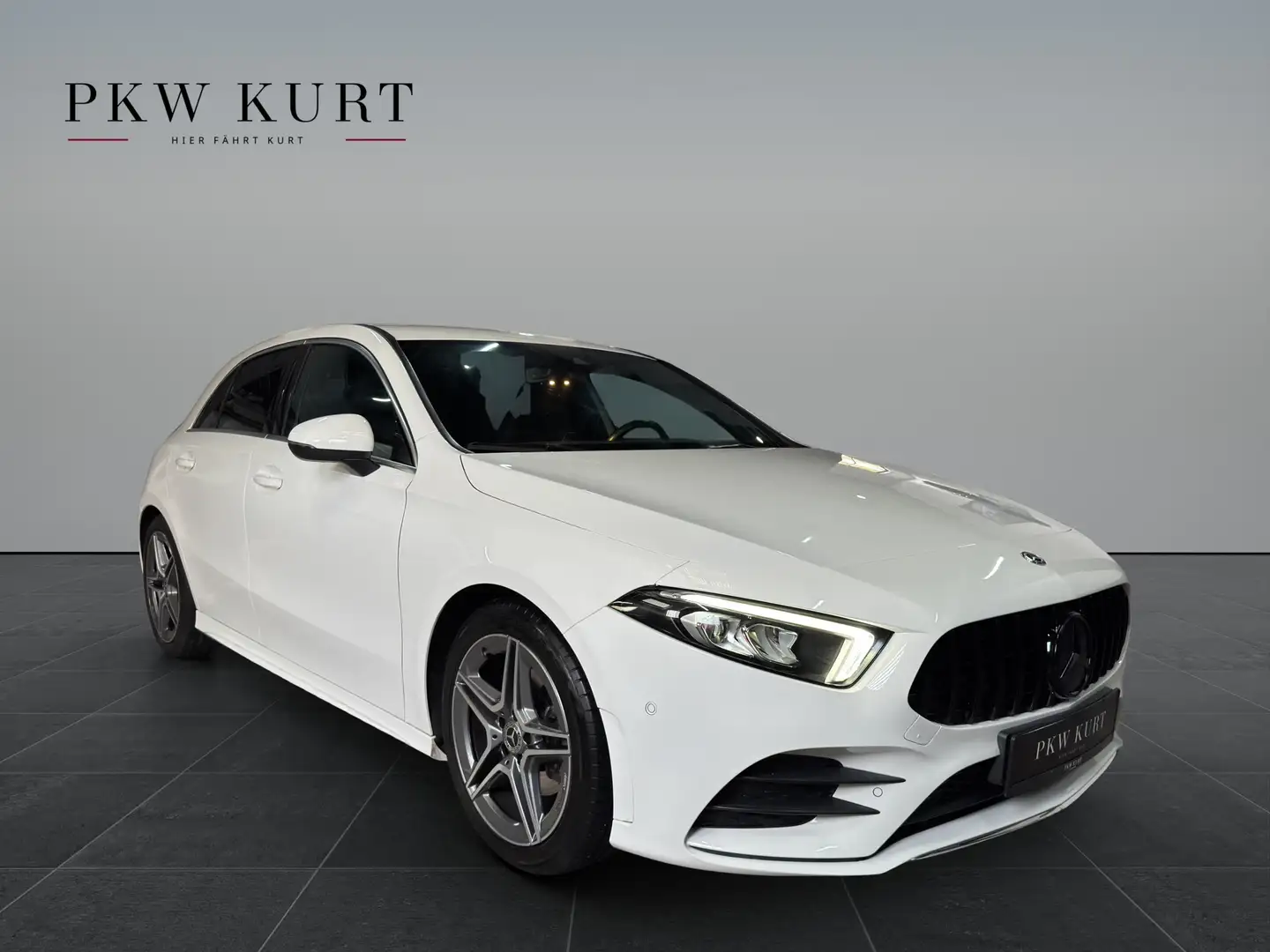 Mercedes-Benz A 180 7G Tr. Amg Line *Widescreen *R-Kamera *LED Blanc - 1