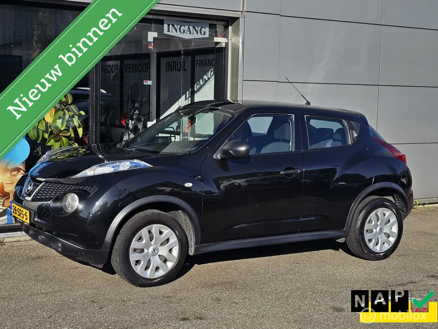 Nissan Juke 1.6 Visia Eco Airco/Navigatie/Trekhaak Zwart - 1