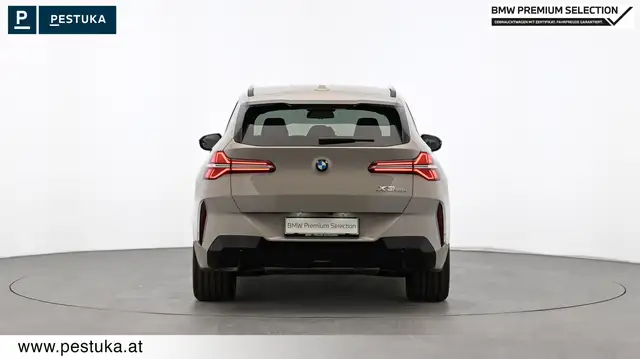 BMW X3 view 5