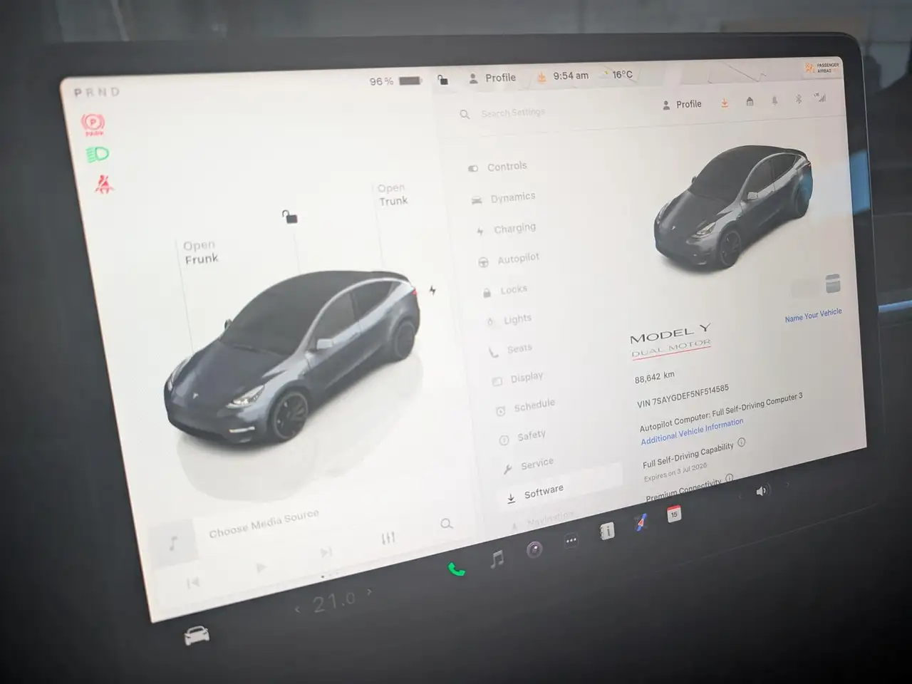 Tesla Model Y fotografie Tesla Model Y