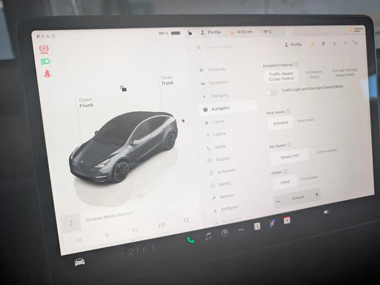 Tesla Model Y fotografie Tesla Model Y