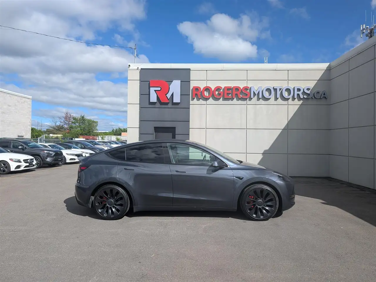 Tesla Model Y fotografie Tesla Model Y