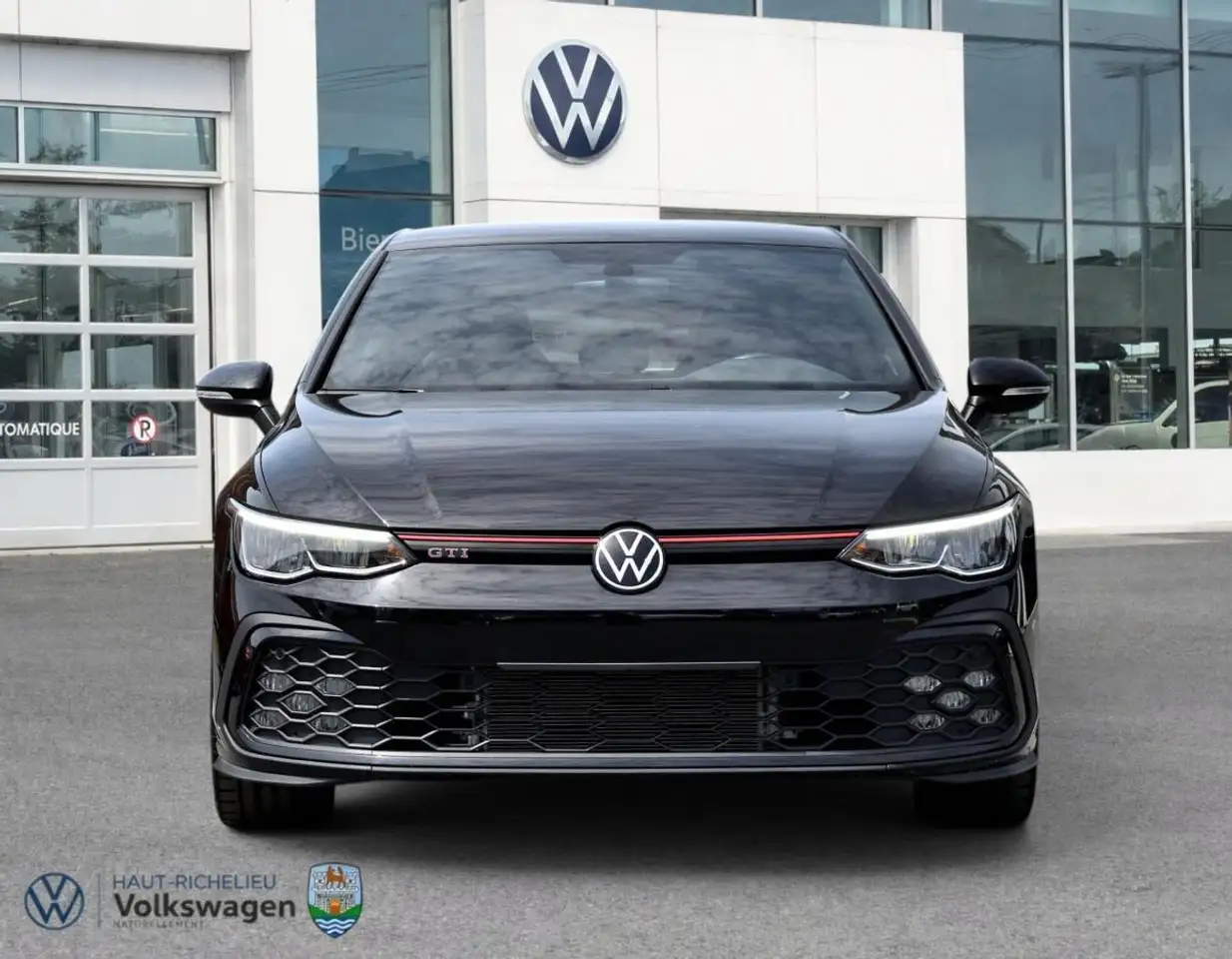 Volkswagen Golf GTI снимка Volkswagen Golf GTI