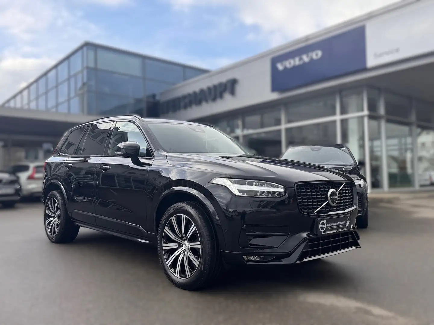 Volvo XC90 B5*AWD*Plus Dark*NP 89060*Standhzg*AHK*360 Schwarz - 1