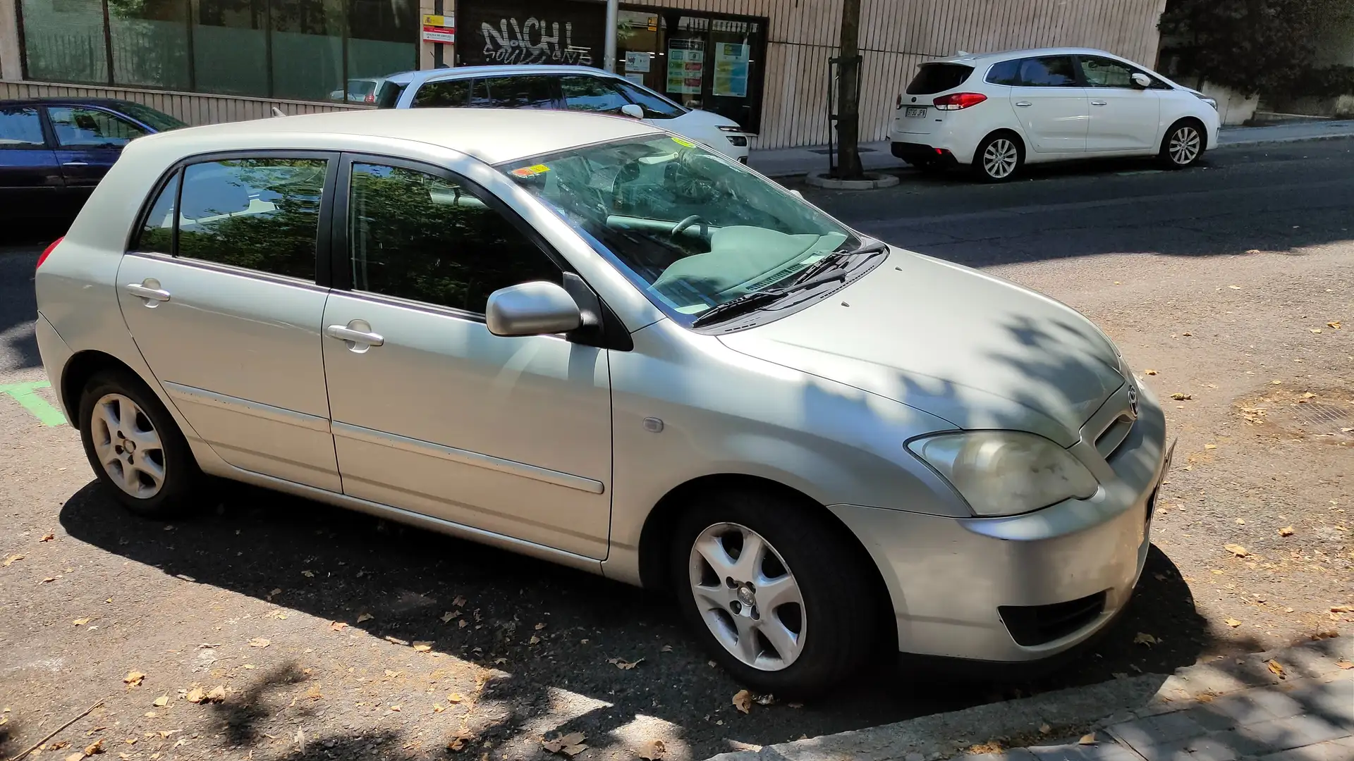 Toyota Corolla Corolla 2.0D-4D Sol Sol Plateado - 2