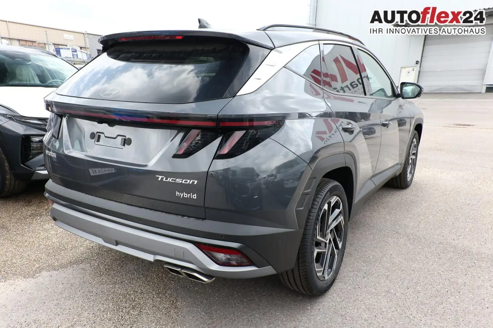 Hyundai TUCSON Prime 1.6 HEV 215 DCT Pano AssisP ECS SHZ 158 k... Grey - 2