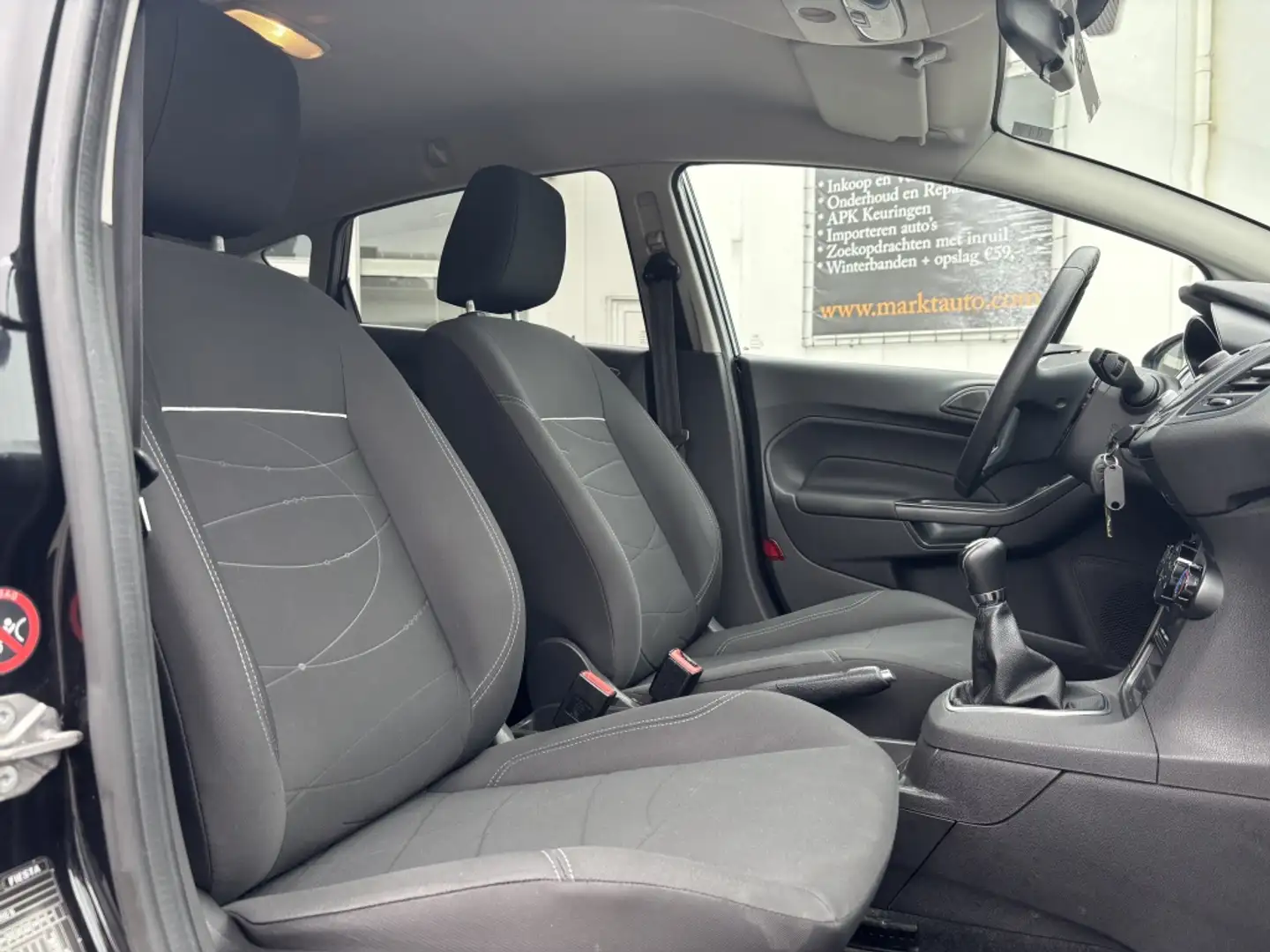 Ford Fiesta 1.0 Titanium Bluetooth Voorruitverwarming 4 nieuwe Noir - 2